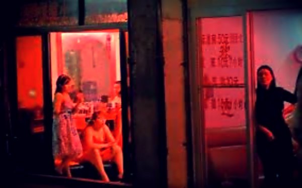 Giro di prostitute: cinque a giudizio per i centri estetici “alcove”