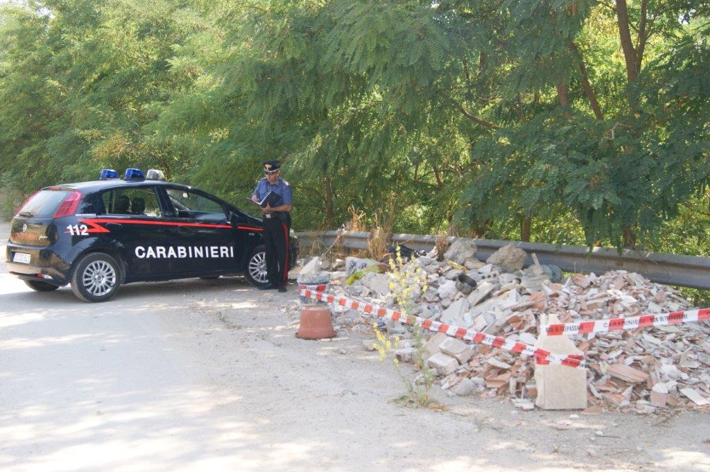 I Carabinieri Forestali sequestrano discarica abusiva di rifiuti pericolosi