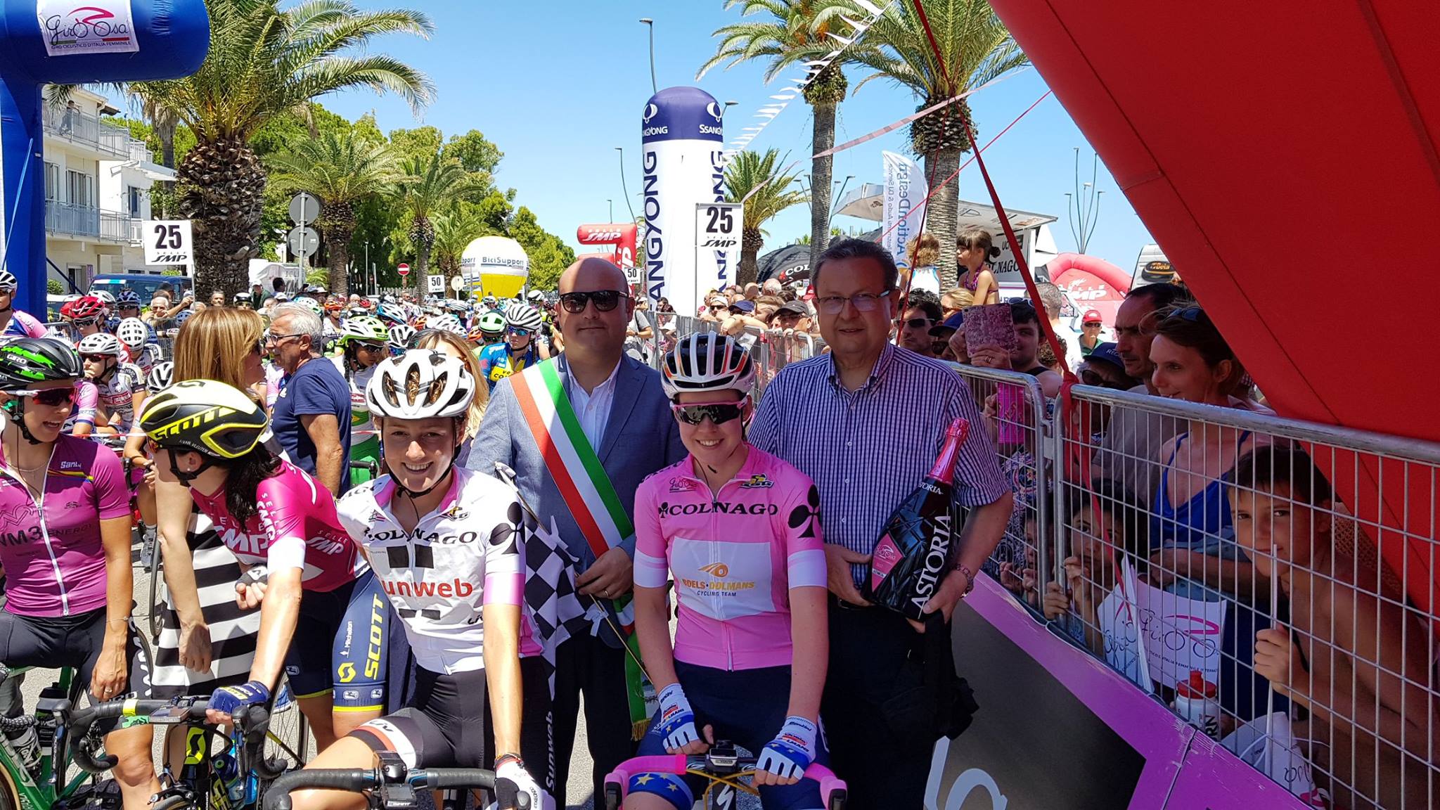 Ciclismo&Giro Rosa: a Roseto successo di pubblico e sprint di Lepistò. Terza Bronzini