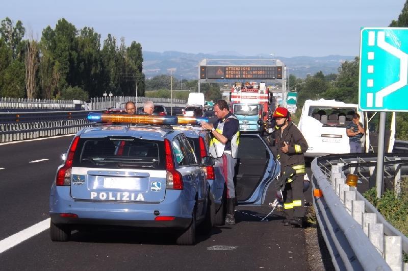 Incidente stradale A14: chiuso tratto Grottammare- Val Vibrata.  7 km di coda