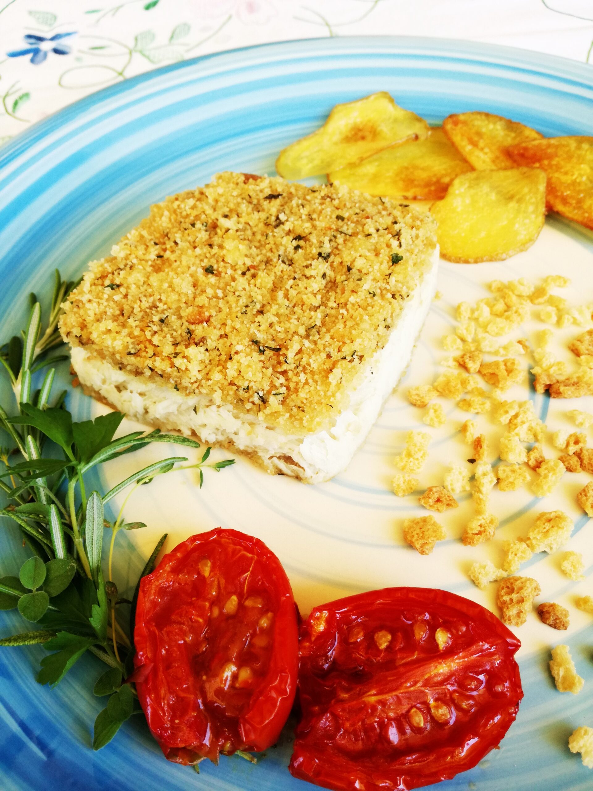 Abruzzo In…cucina. Torna la ricetta della Prof. “Filetto di persico con pomodorini, chips e briciole di pane”