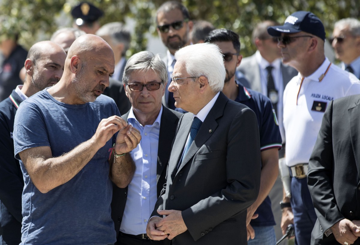 Il Presidente Mattarella nelle zone terremotate:” Molto presto via le macerie”